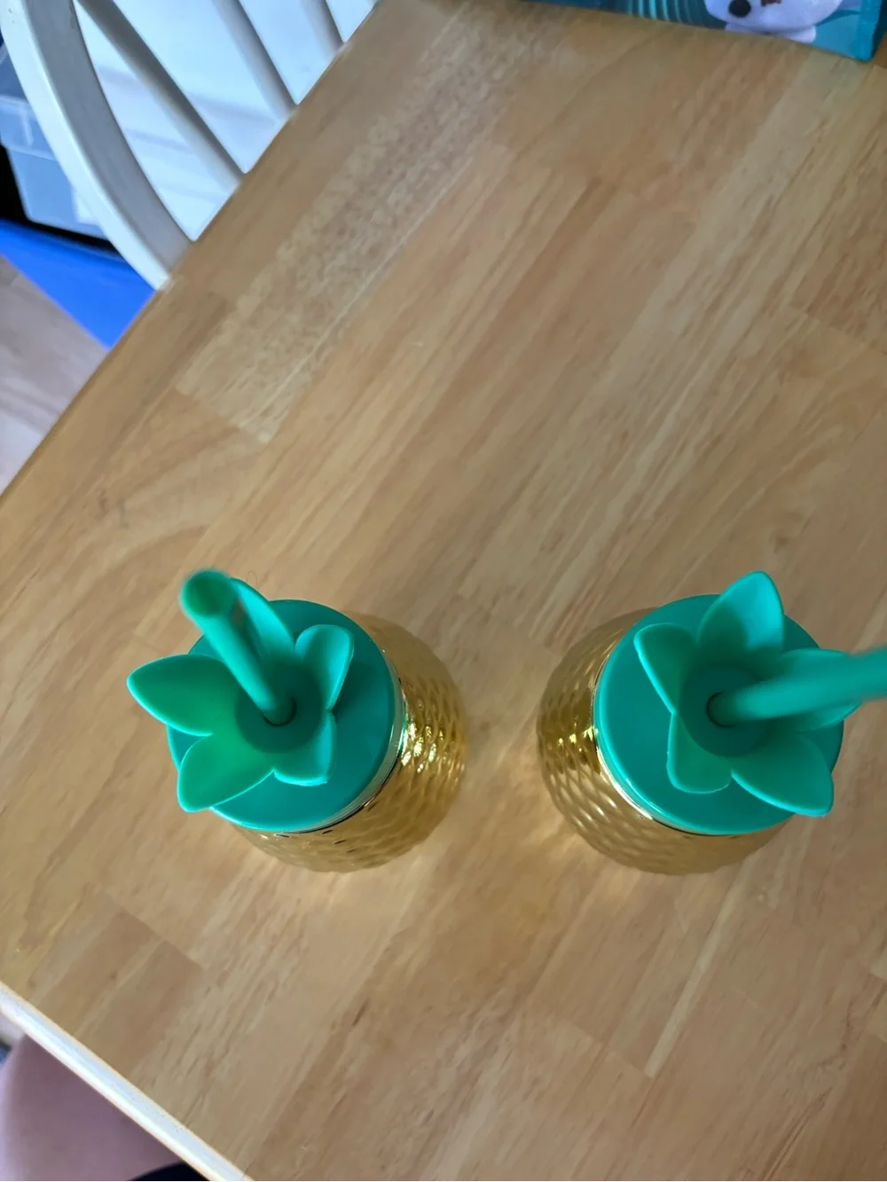 Spritz Gold Pineapple Cup Set with Teal Lids and Straws